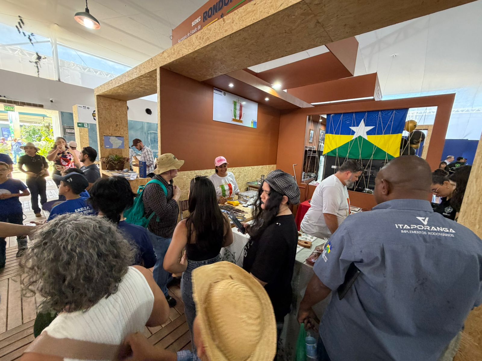 NEGÓCIOS - Rondônia Rural Show fortalece agricultura familiar e impulsiona Agrotec em Porto Velho