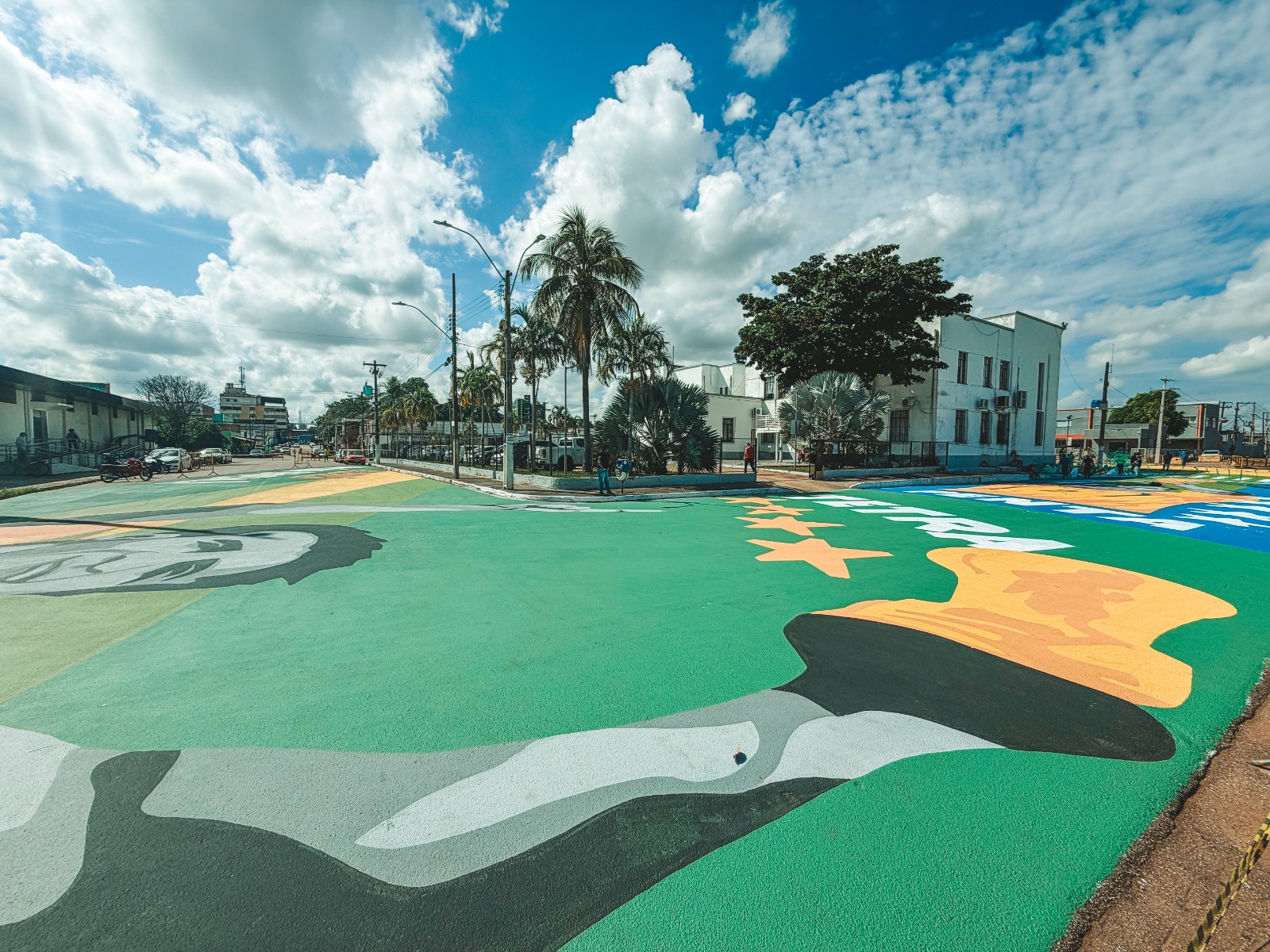 INTERDIÇÃO  - Pintura temática mobiliza operação de trânsito na região central de Porto Velho 
