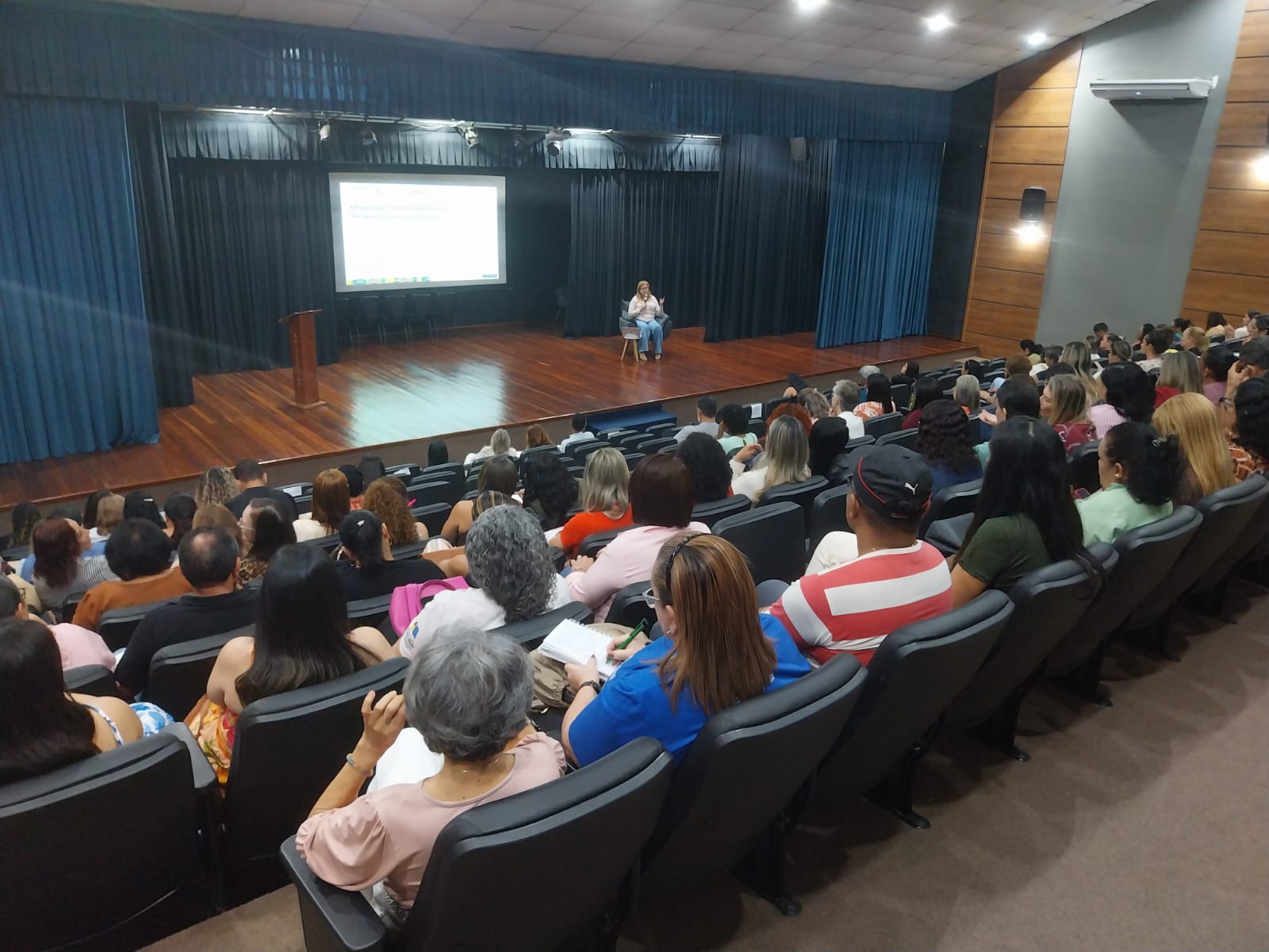 EDUCAÇÃO INCLUSIVA - Rede municipal fortalece políticas de inclusão para estudantes da Educação Especial 