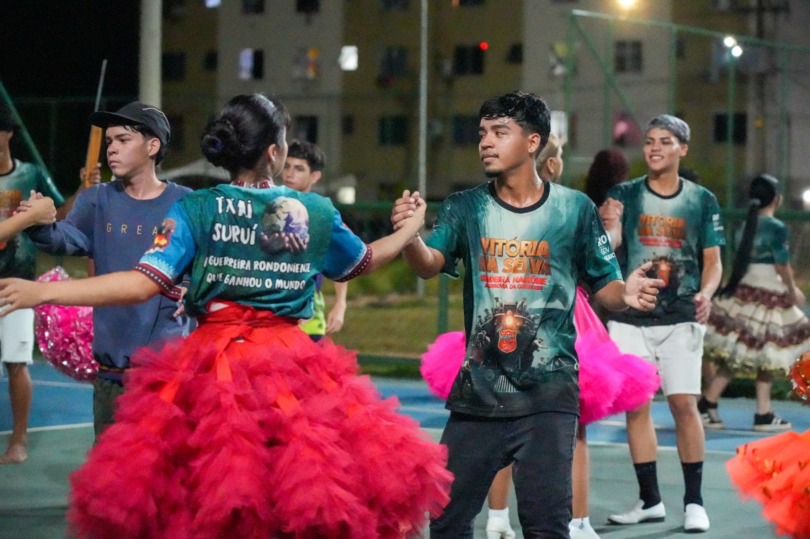APAIXONADOS - Amor que nasceu na quadrilha Nova Junina do Orgulho chega ao Arraiá do Bera