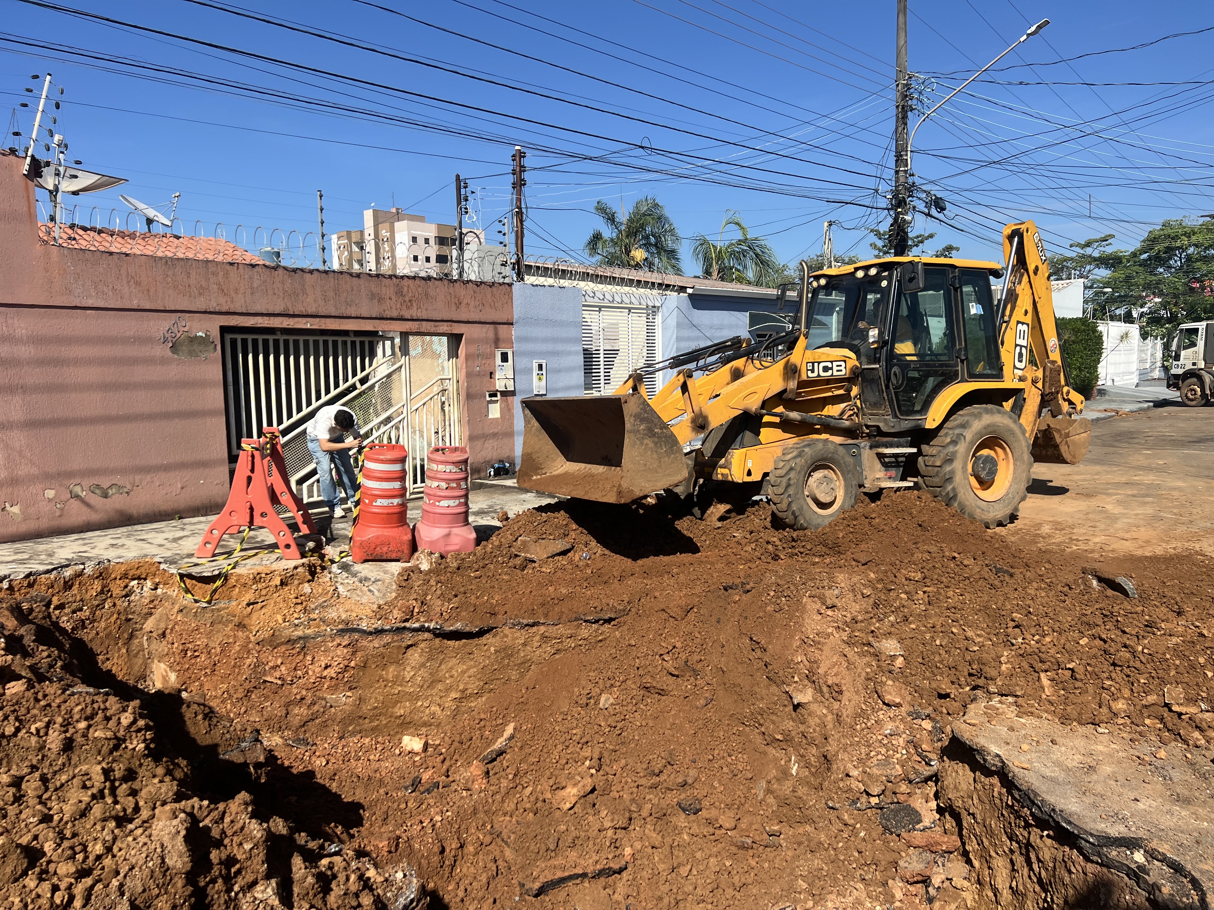 INFRAESTRUTURA - Obra de drenagem na Rua Ametista vai ampliar capacidade de escoamento e reduzir alagamentos