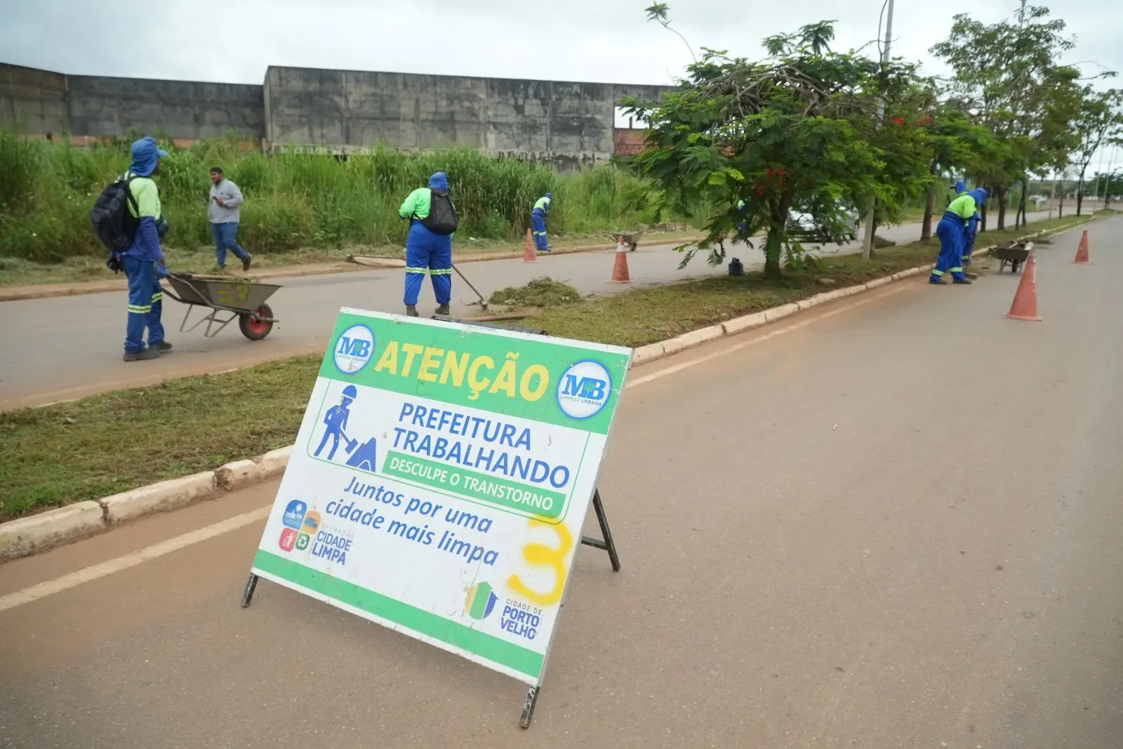 CIDADE LIMPA - Limpeza, roço e manutenção avançam em diversas regiões de PVH durante a semana