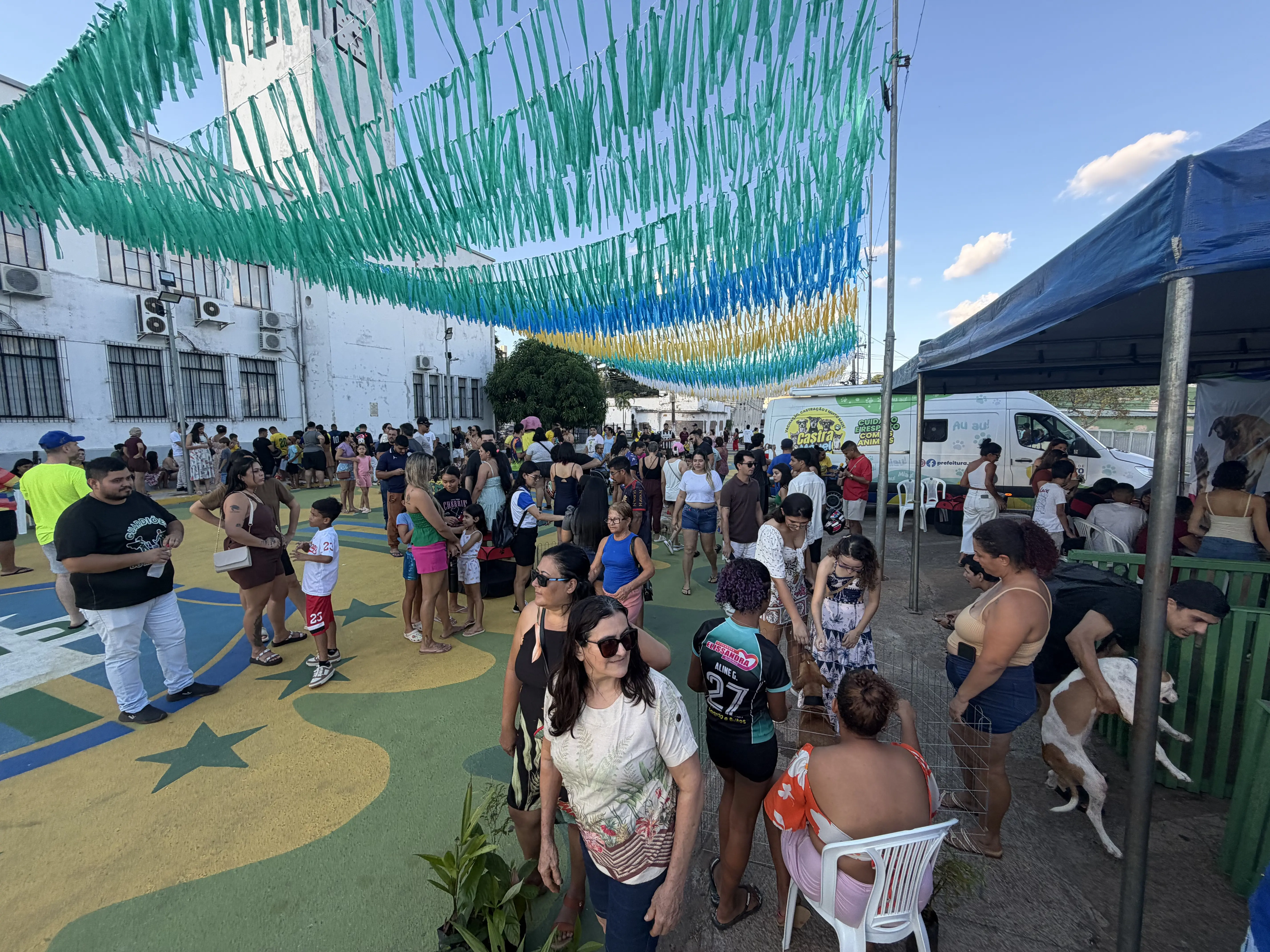 CONSCIÊNCIA - Novos lares e novas raízes marcam ações ambientais na Rua do Hexa