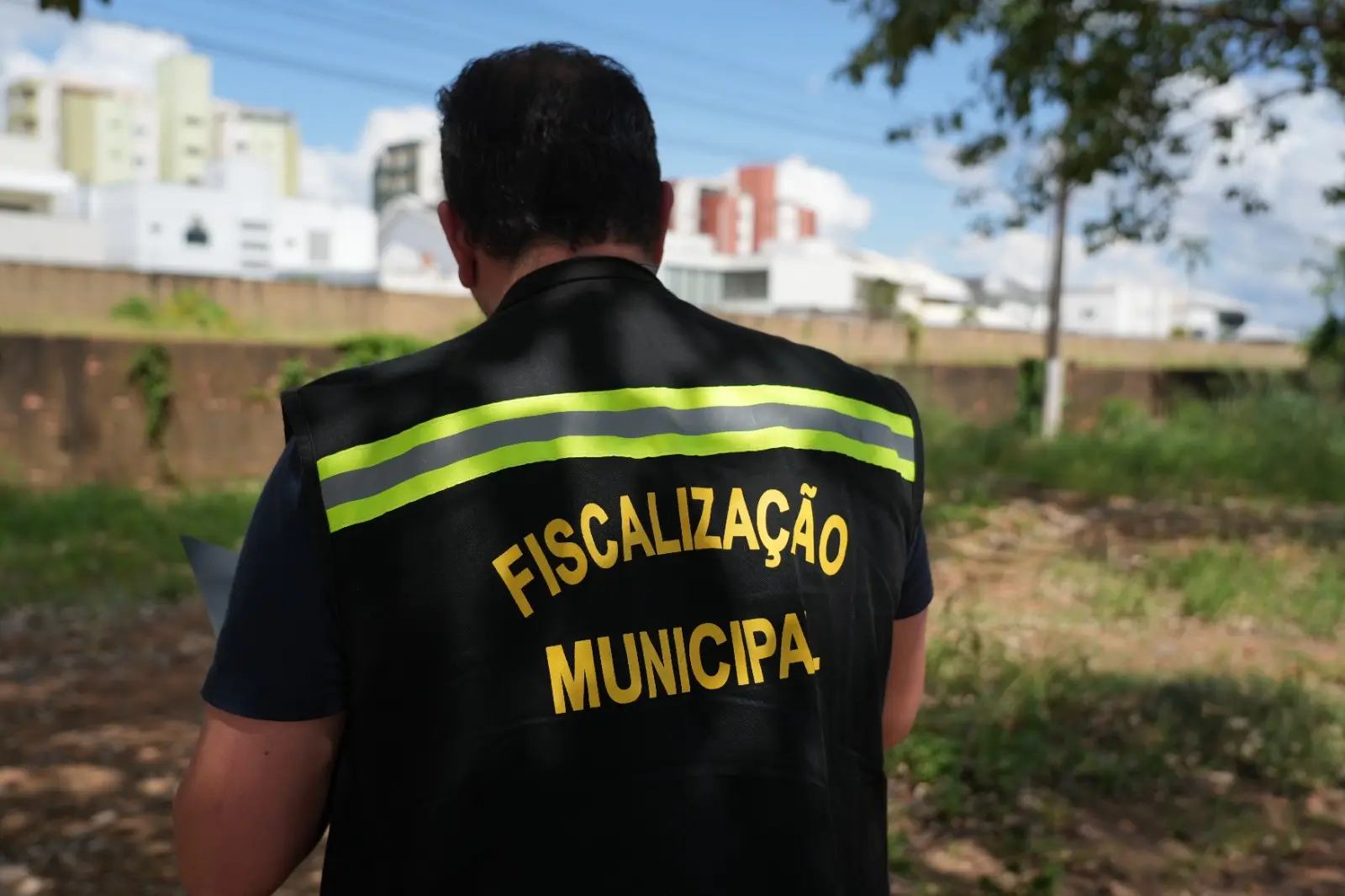 POSTURAS URBANAS - Prefeitura inicia plano de 90 dias para fiscalizar terrenos, calçadas e espaços públicos