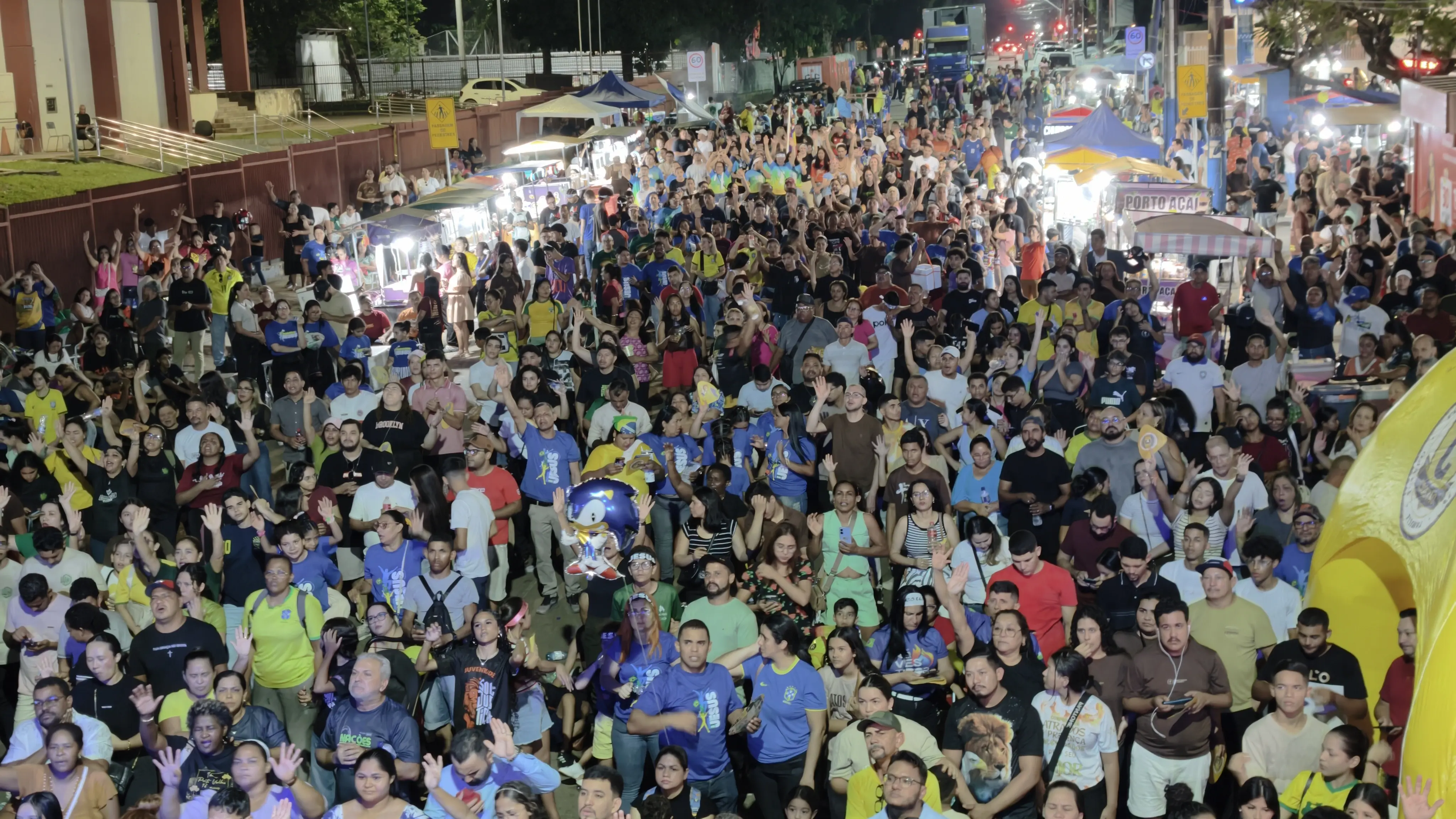FÉ EM DEUS - Marcha para Jesus reúne igrejas e leva milhares de pessoas às ruas da capital