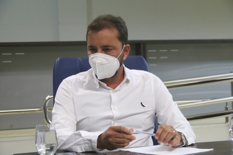 Prefeito Hildon Chaves antecipa pagamento dos salários e 13° para o dia 18