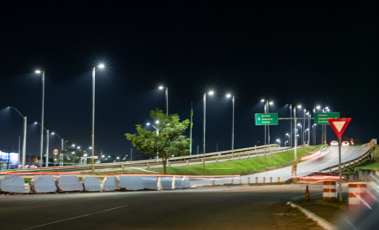 Prefeitura executa troca de iluminação pública para gerar mais segurança e economia aos cofres públicos