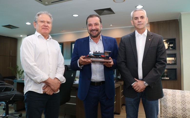 Hildon Chaves discute temas ligados à administração pública com procurador-geral de Justiça