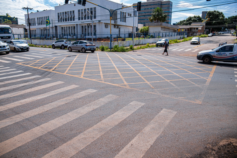 Parceria da Prefeitura de Porto Velho e Governo garante sinalização horizontal para 500 quilômetros de ruas
