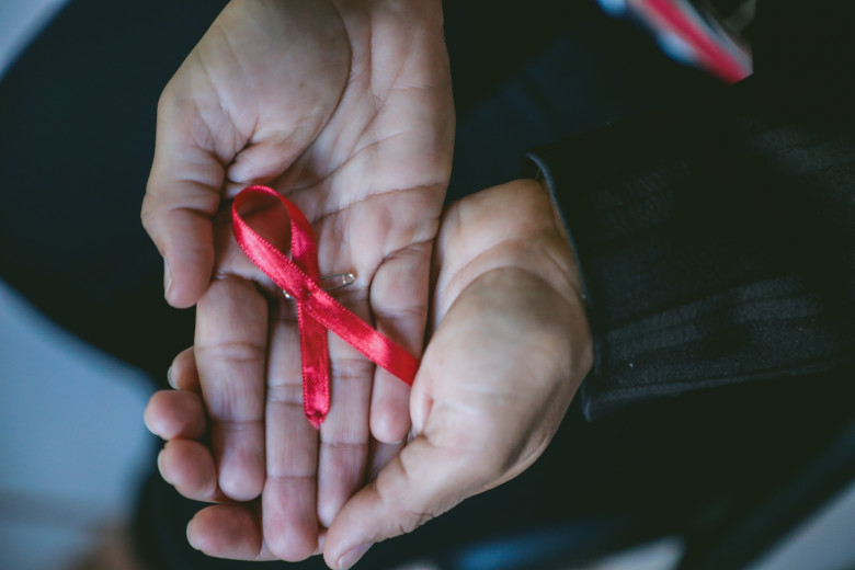 Mês de combate ao HIV reforça a necessidade de realizar a testagem periodicamente