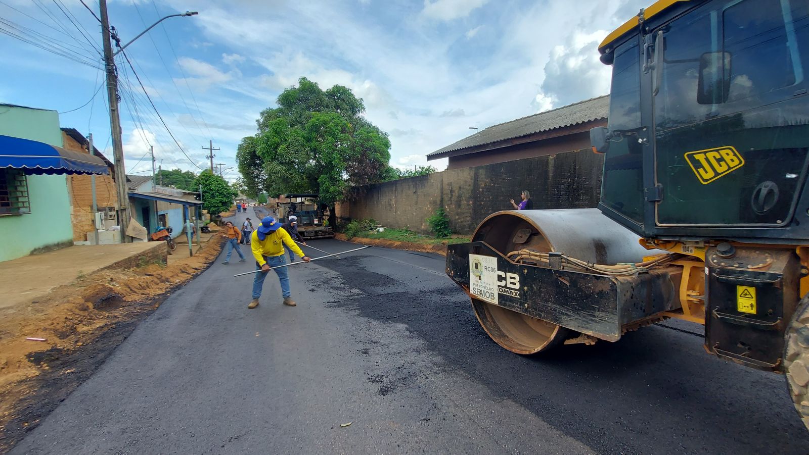 A Prefeitura informou que as obras seguem em andamento em outras regiões da cidade