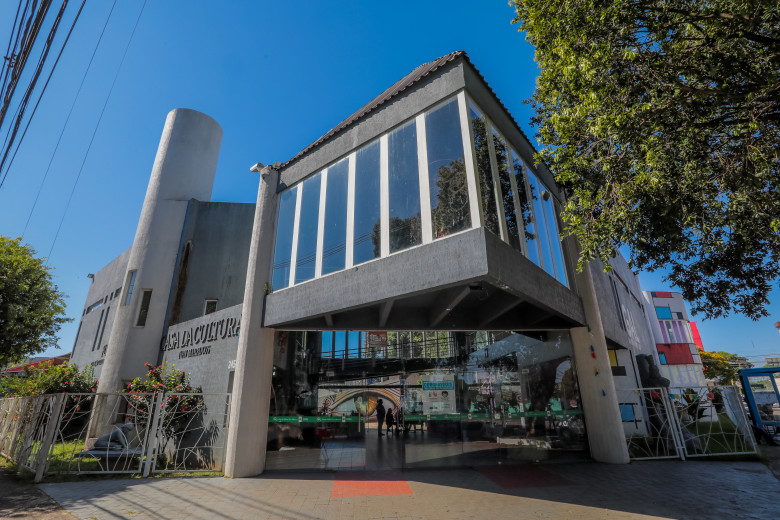Casa da Cultura é reconhecida como um ambiente acessível, aberto para diferentes formas de expressão artística