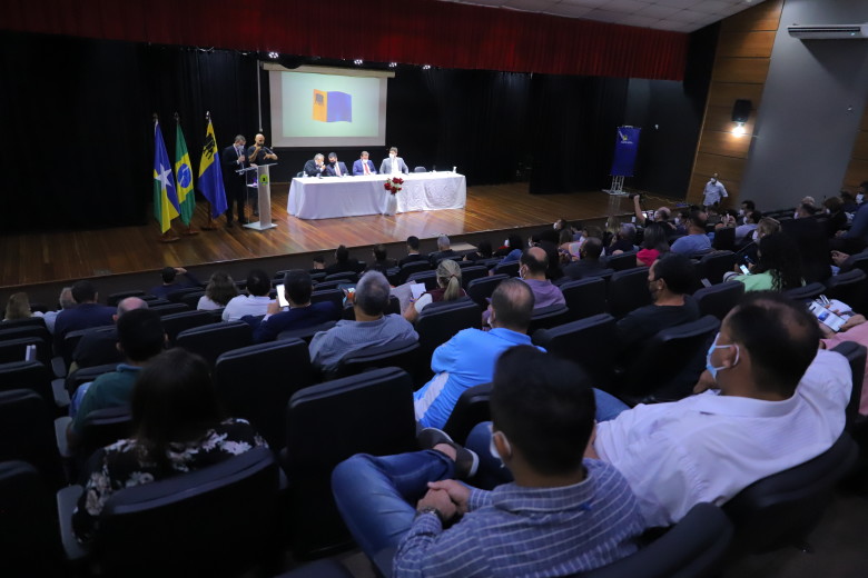 Evento será na próxima quinta-feira (23), às 19h, no Teatro Banzeiros