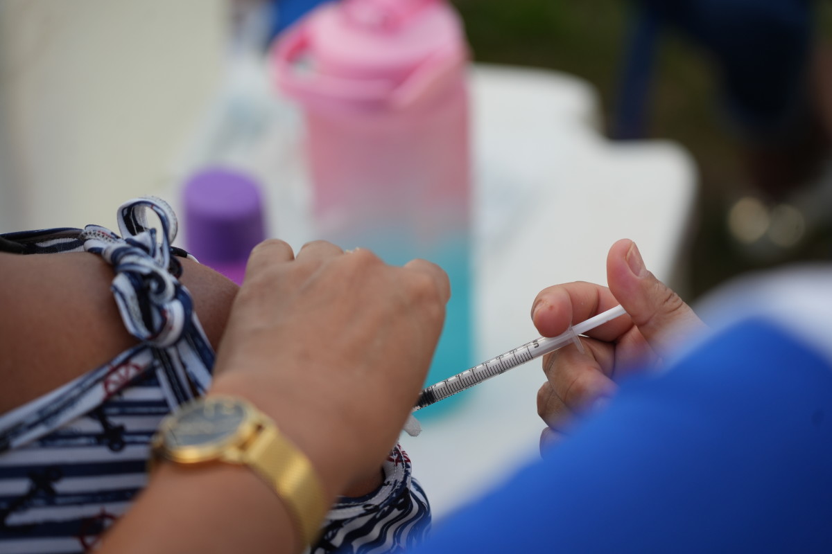 A Semusa orienta que pais e responsáveis levem crianças e adolescentes para atualizar a caderneta de vacinação