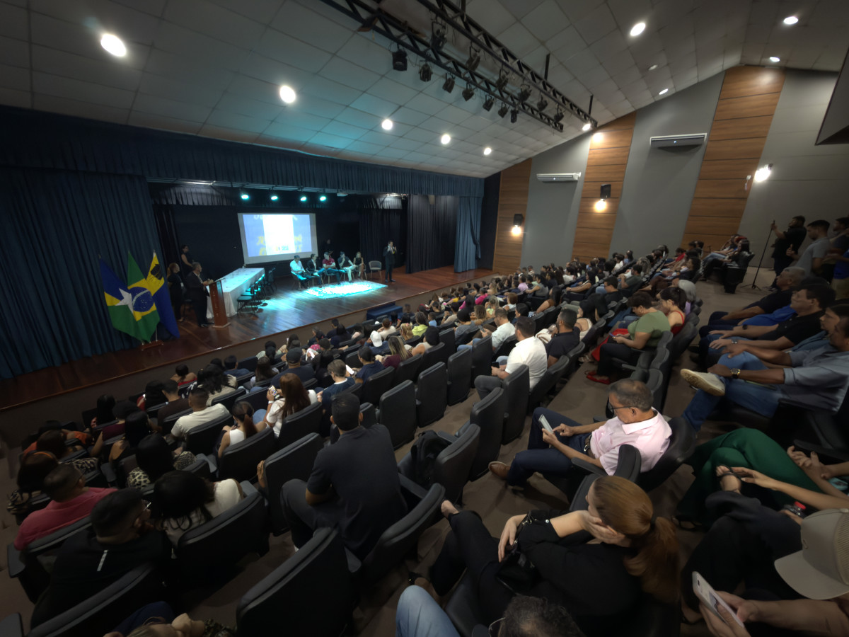 Programação inclui palestras e debates voltados à qualificação dos serviços públicos