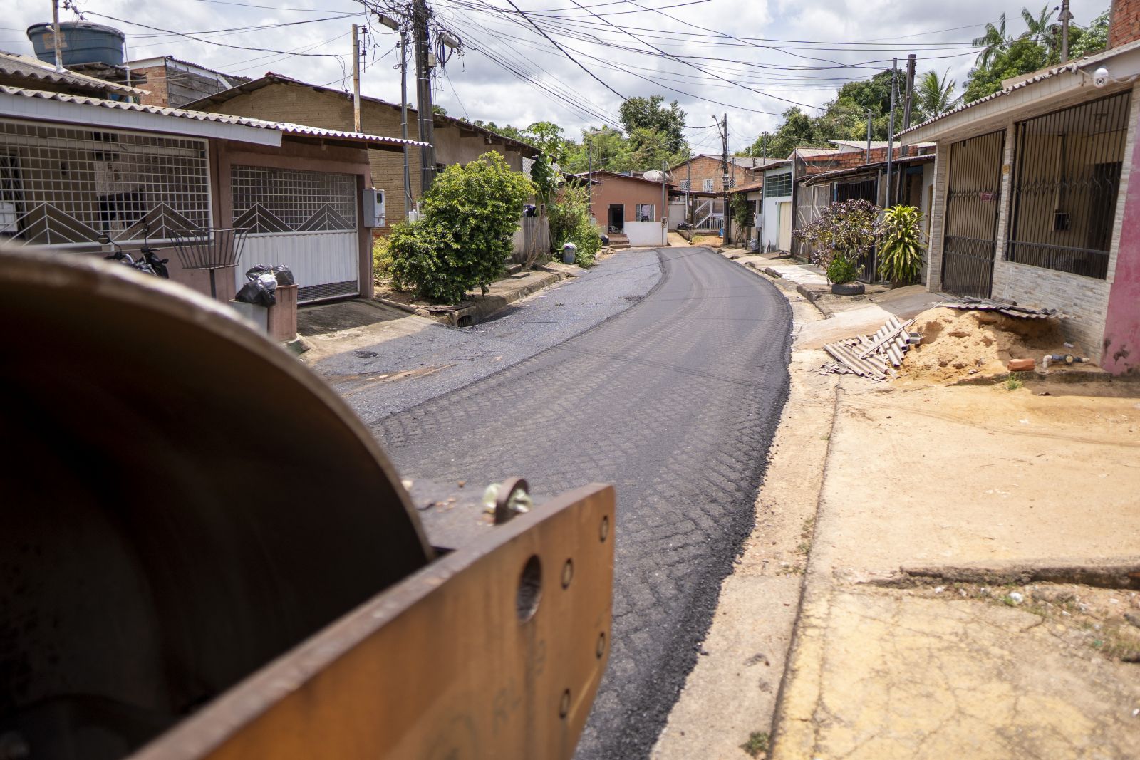 Previsão é fazer mais 140 quilômetros de pavimentação asfáltica neste ano