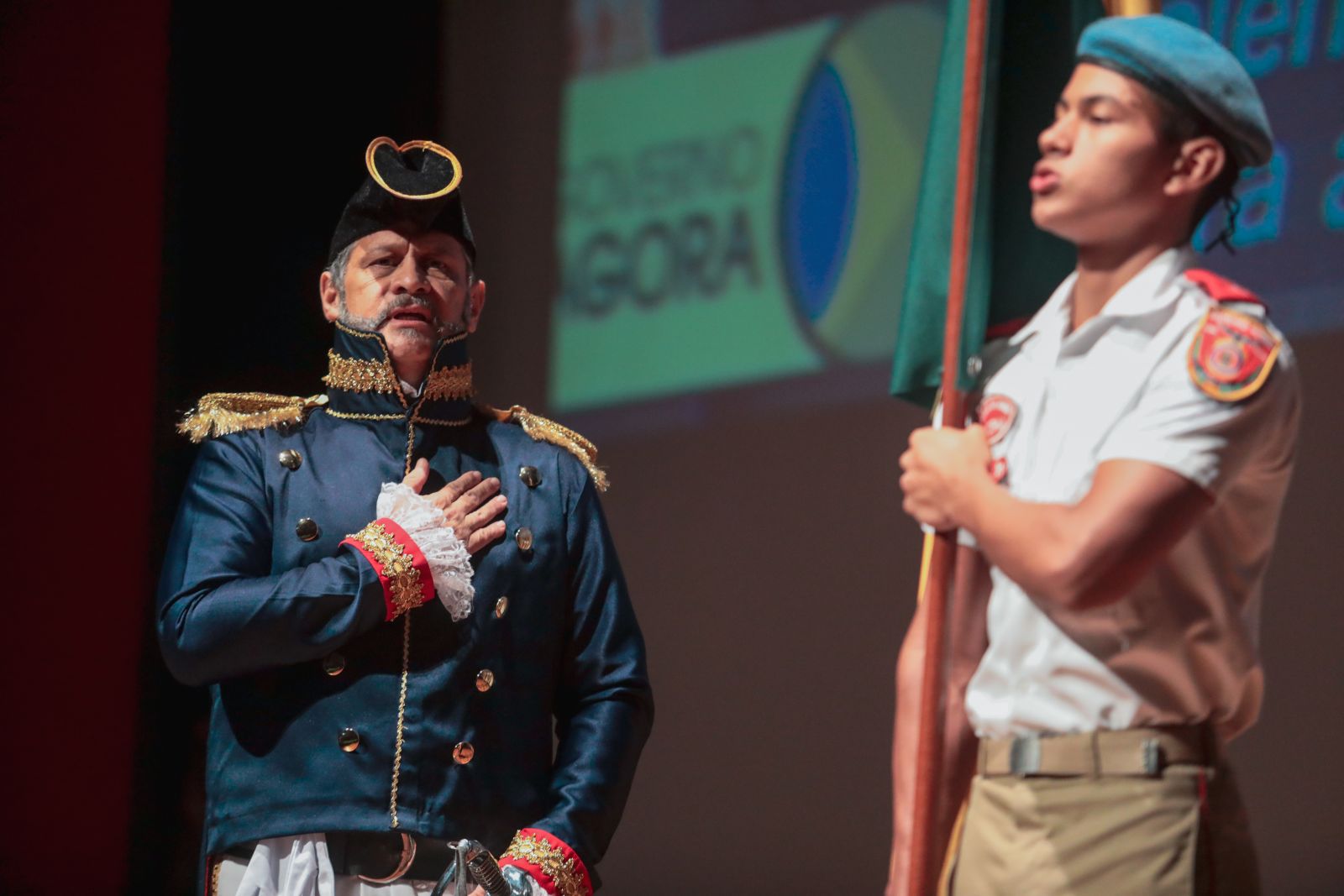 O evento foi marcado por apresentações cívicas