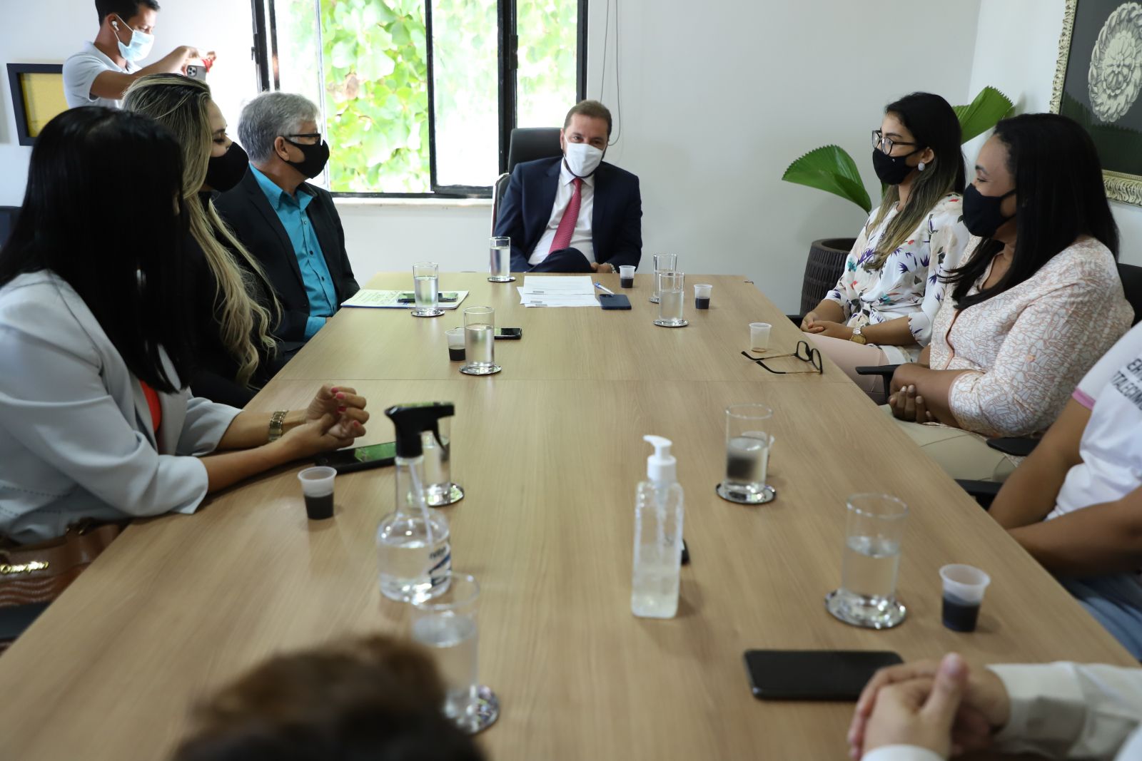 O compromisso foi firmado pelo prefeito Hildon Chaves 