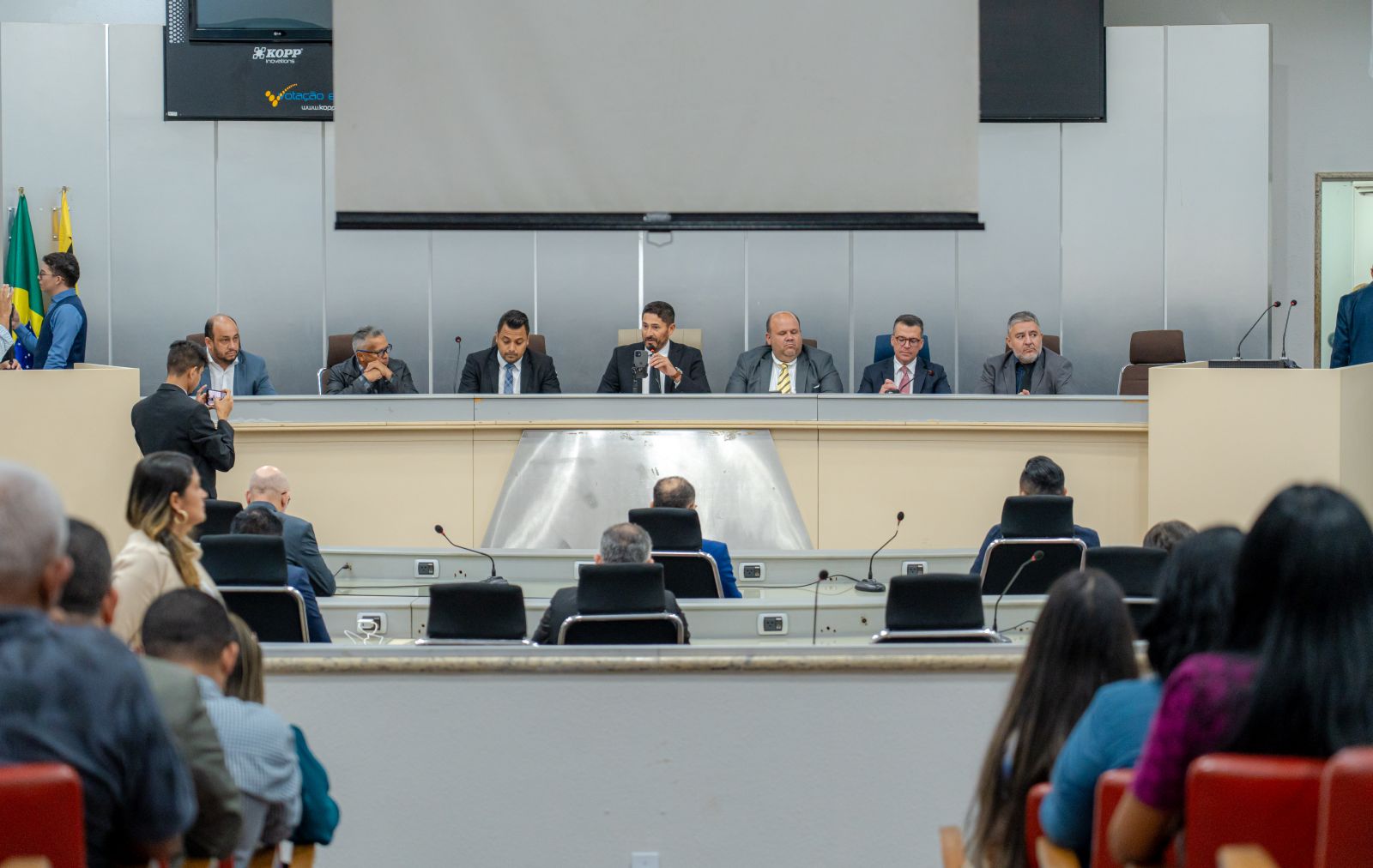 Sessão marcou a retomada dos trabalhos legislativos após o recesso de 15 dias