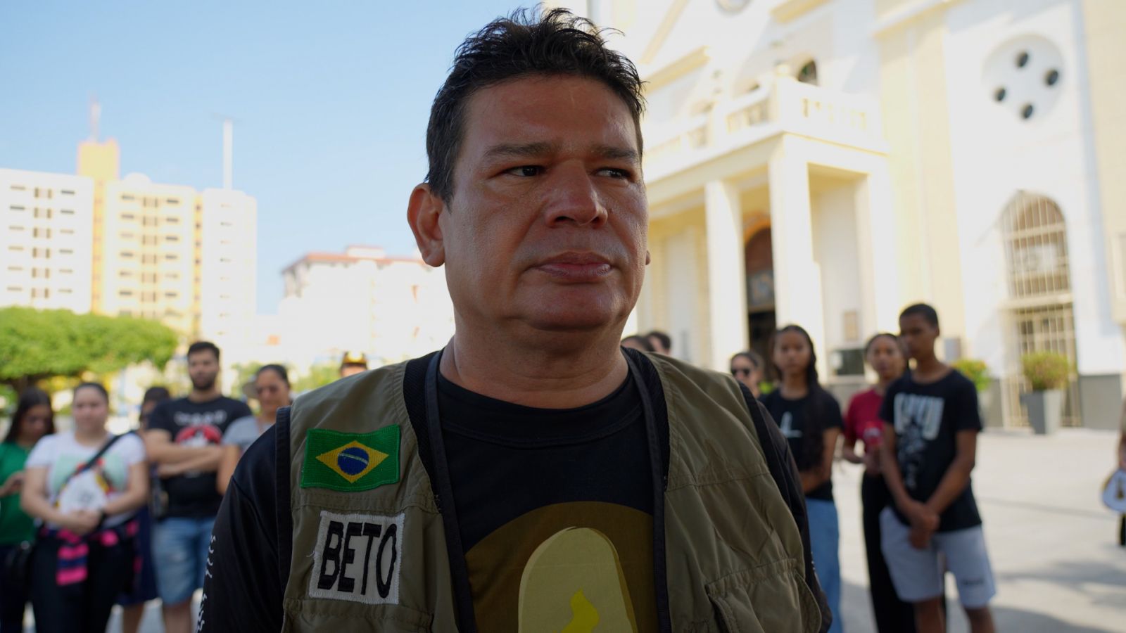 Passeio foi conduzido com entusiasmo pelo historiador e professor Beto Reis
