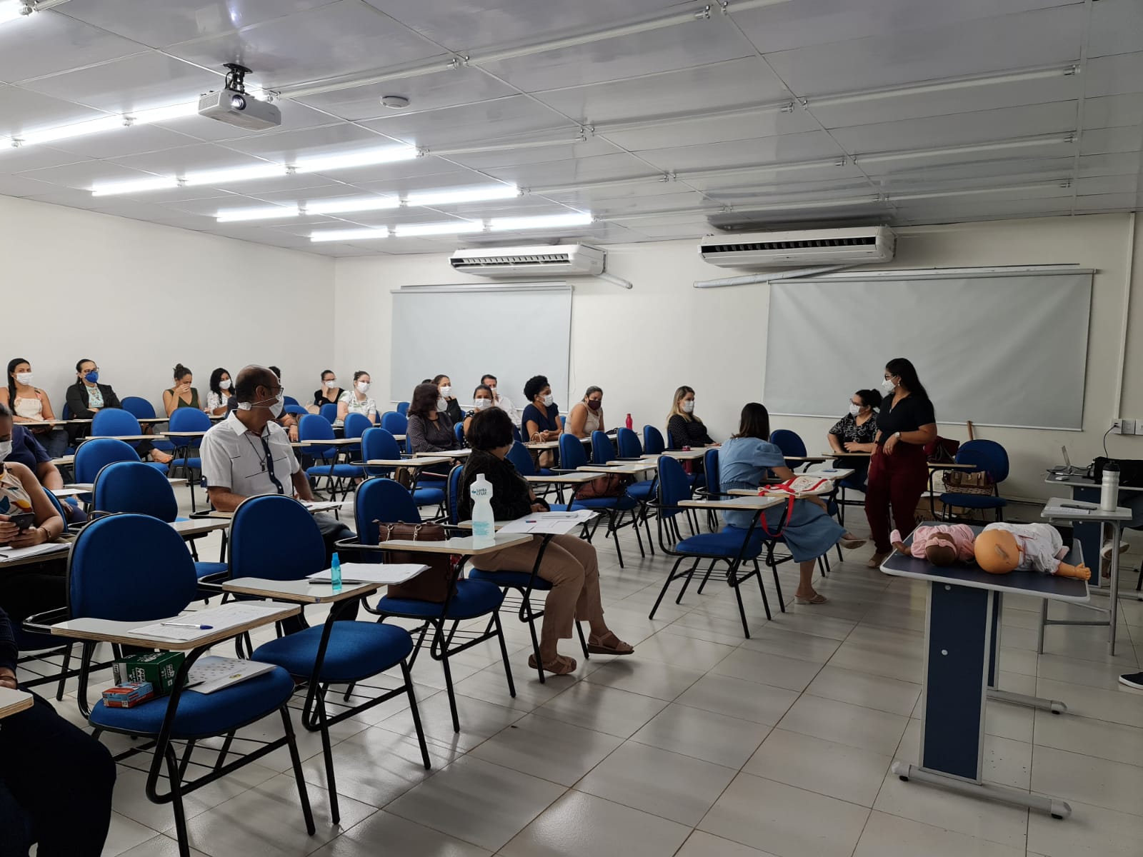 Ao todo, 80 profissionais participaram da capacitação
