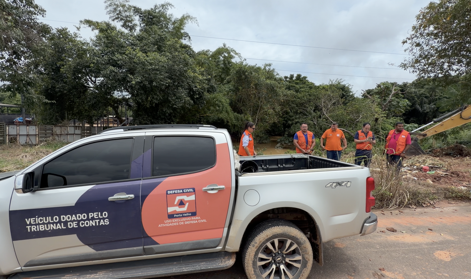 A forte chuva registrada durante a madrugada acumulou cerca de 70 milímetros em poucas horas, volume considerado alto para o curto intervalo de tempo