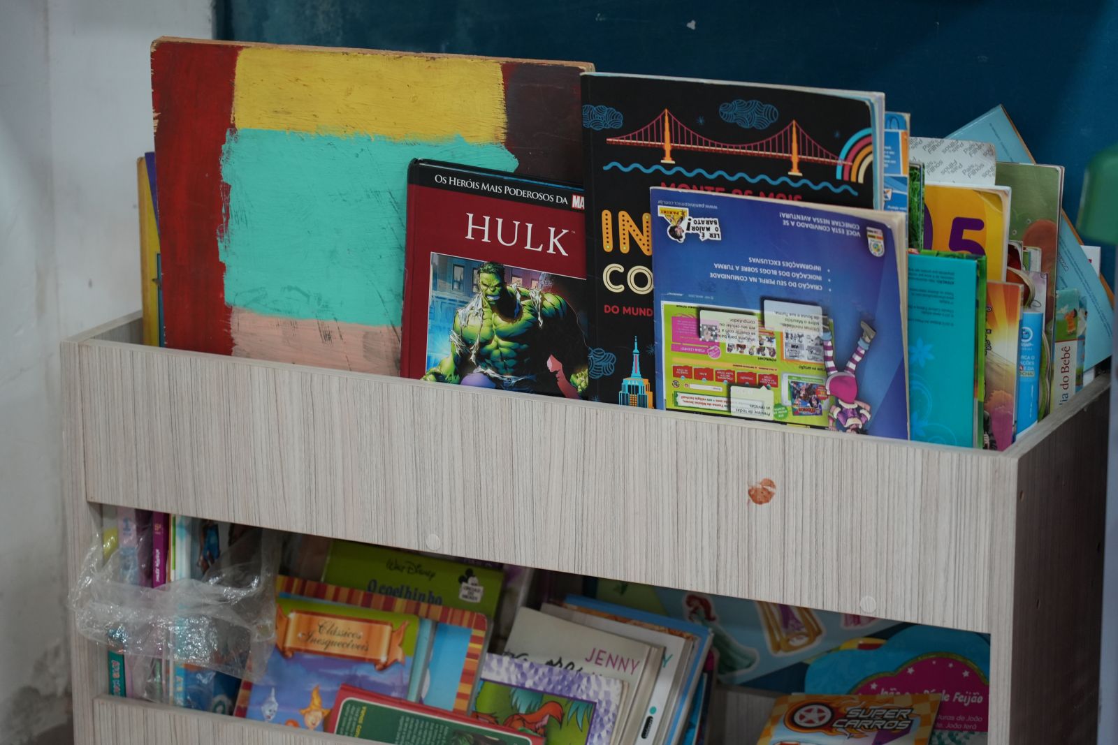 Iniciativa leva conhecimento, imaginação e esperança para crianças