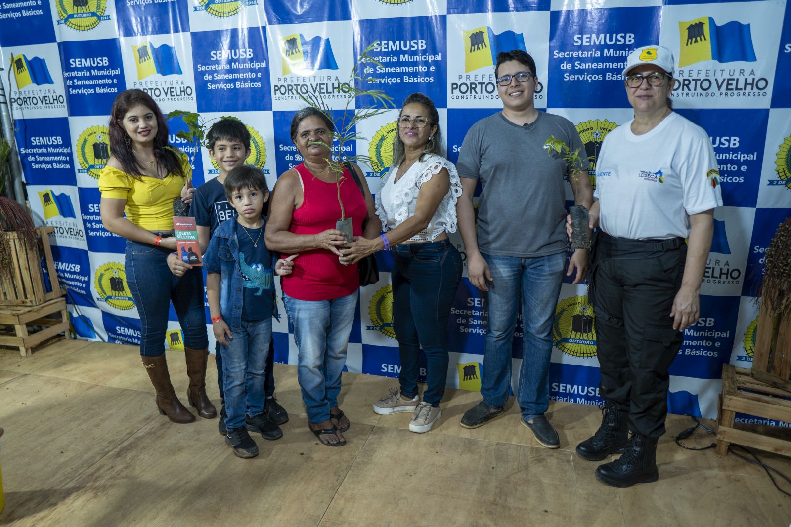 Prefeitura efetuou a doação de 100 mudas de plantas