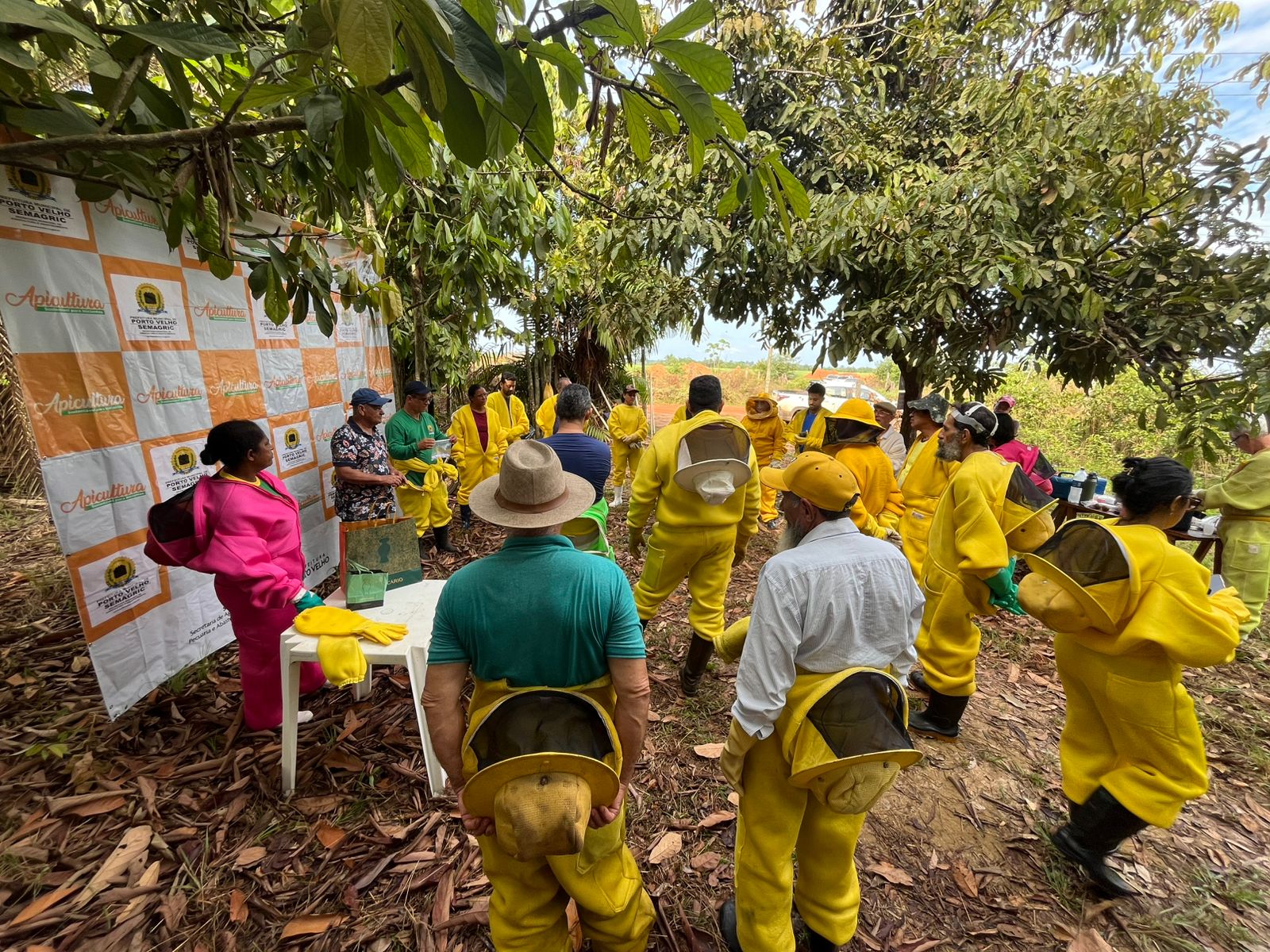Ecento visou a capacitação dos apicultores atendidos pelos programas de assistência técnica da Semagric