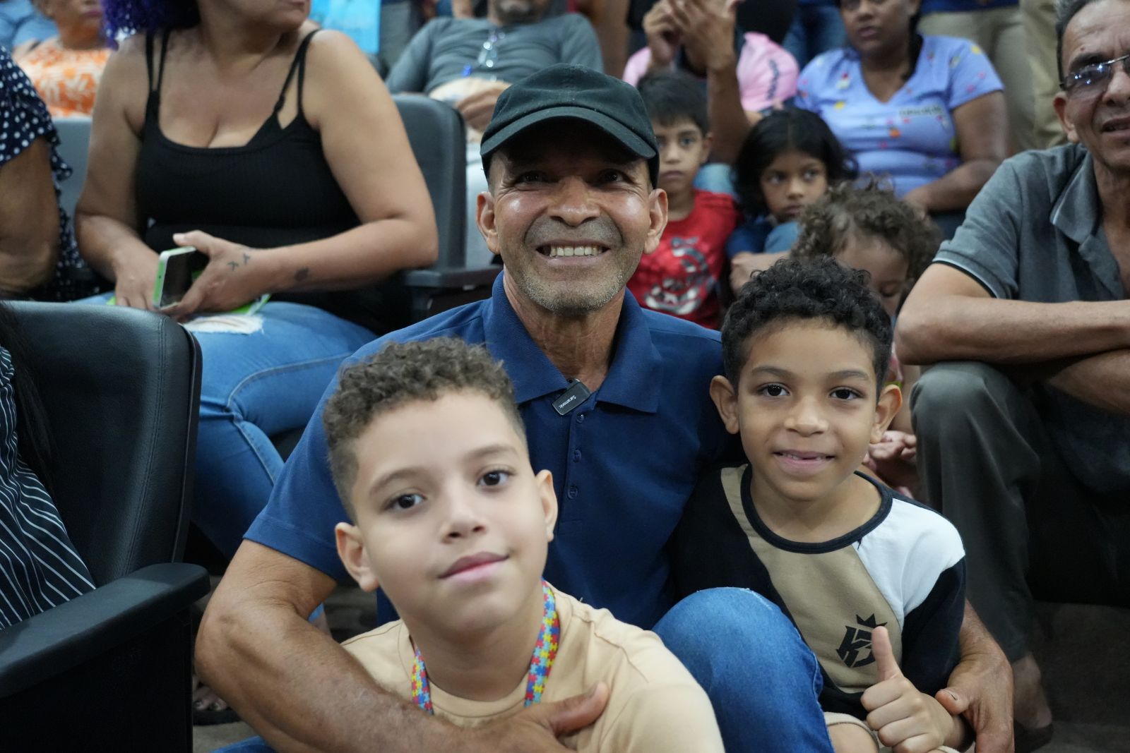 Após 11 anos de espera, pescador Dildo Menezes comemora a conquista do novo lar