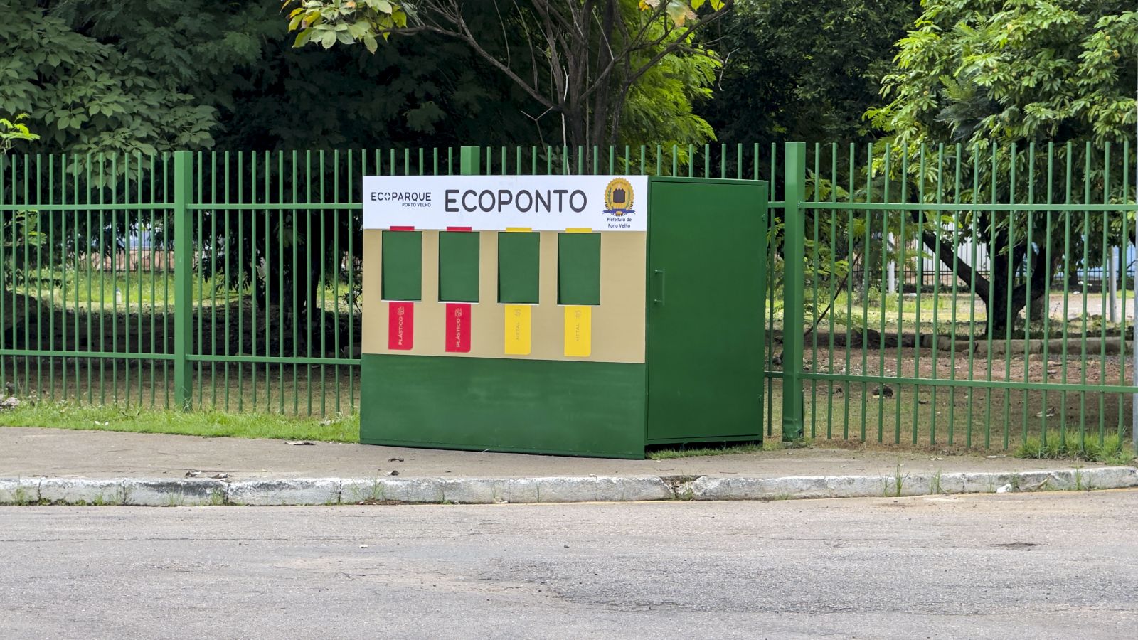 Em abril deste ano a Prefeitura instalou um Ecoponto na entrada do Parque da Cidade