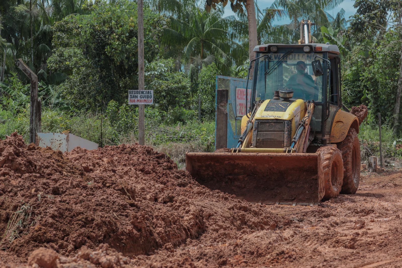  Linha Progresso começa a ser beneficiada com reparos pela equipe da Semagric