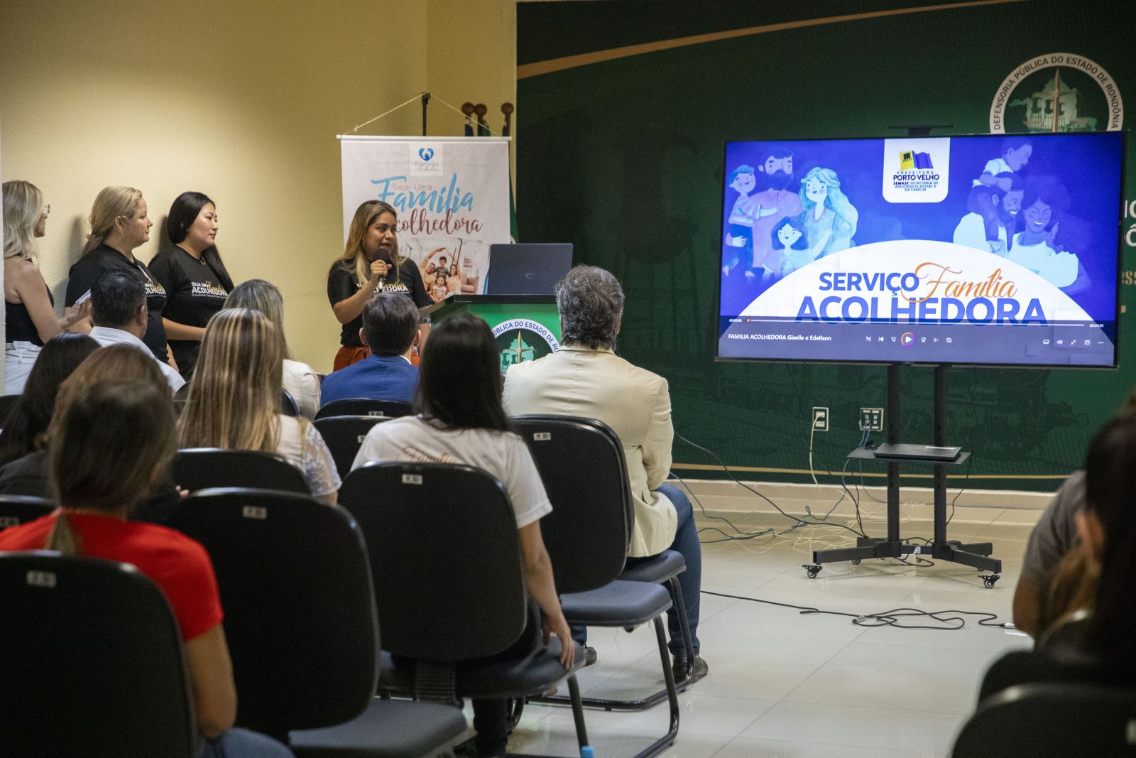 Família interessada deve fazer a inscrição e participar de capacitação obrigatória