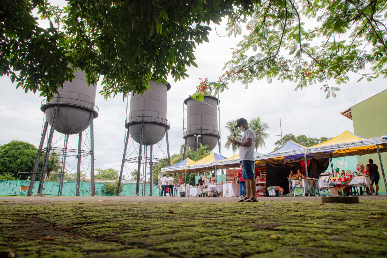 Feira segue até domingo na praça das Três Caixas D'Águas