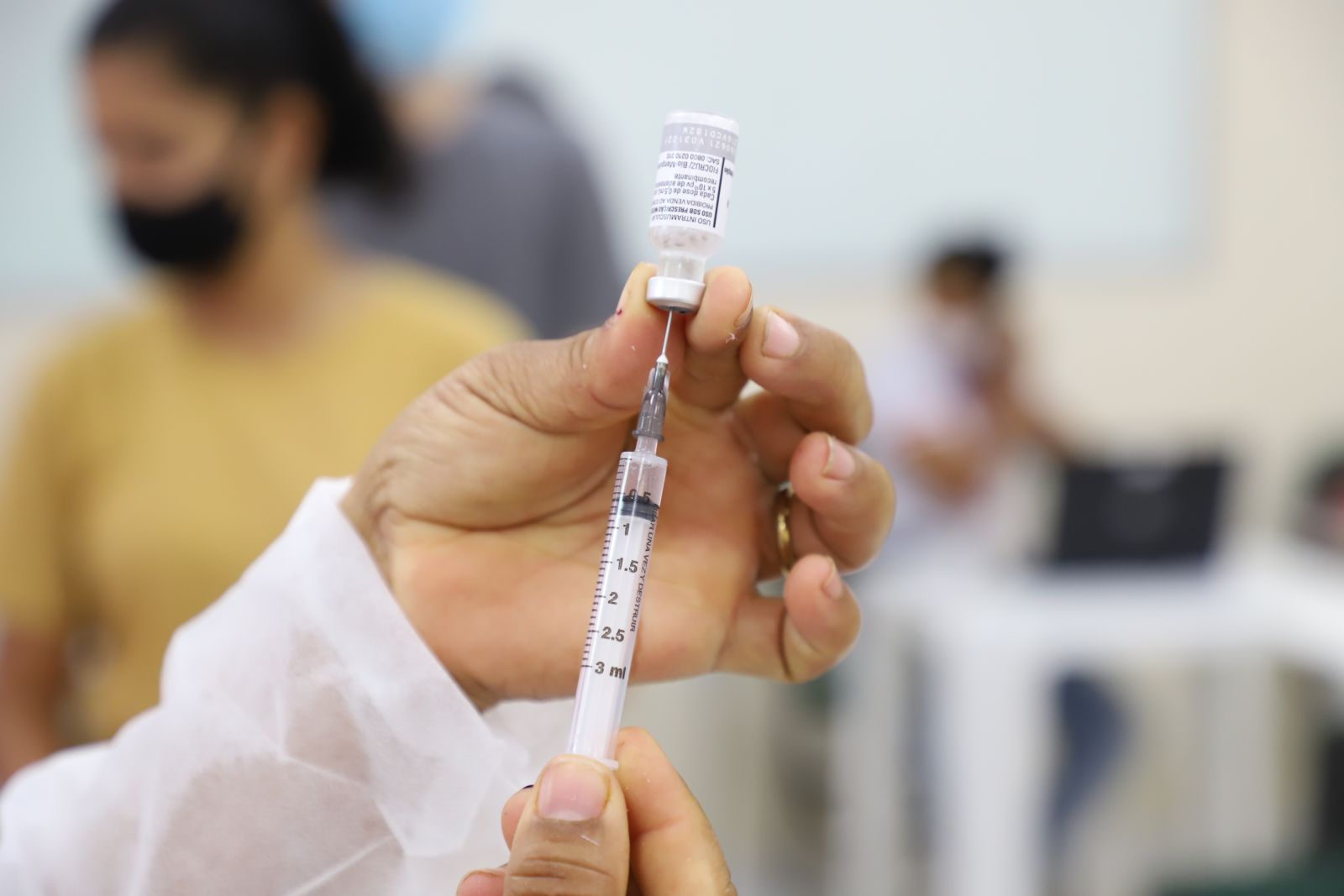 Vacinação contra a covid-19 acontece domingo no Espaço Alternativo