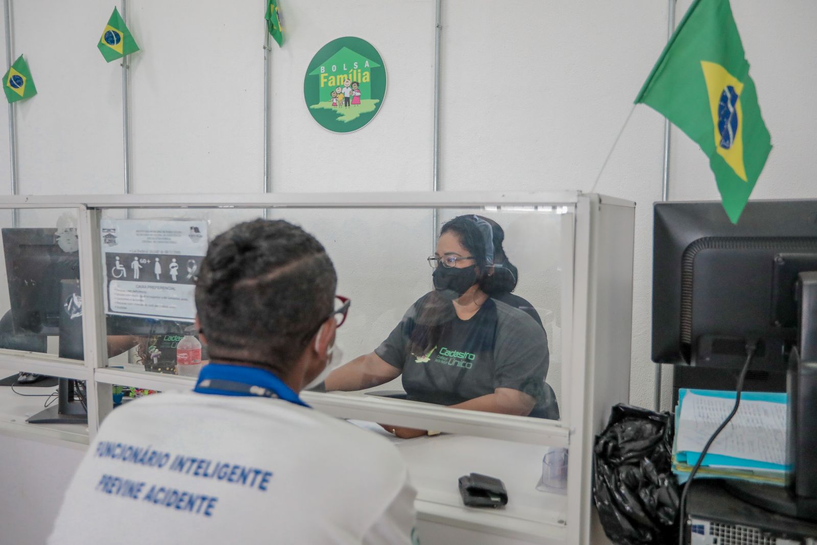 Atendimentos presenciais precisam ser agendados