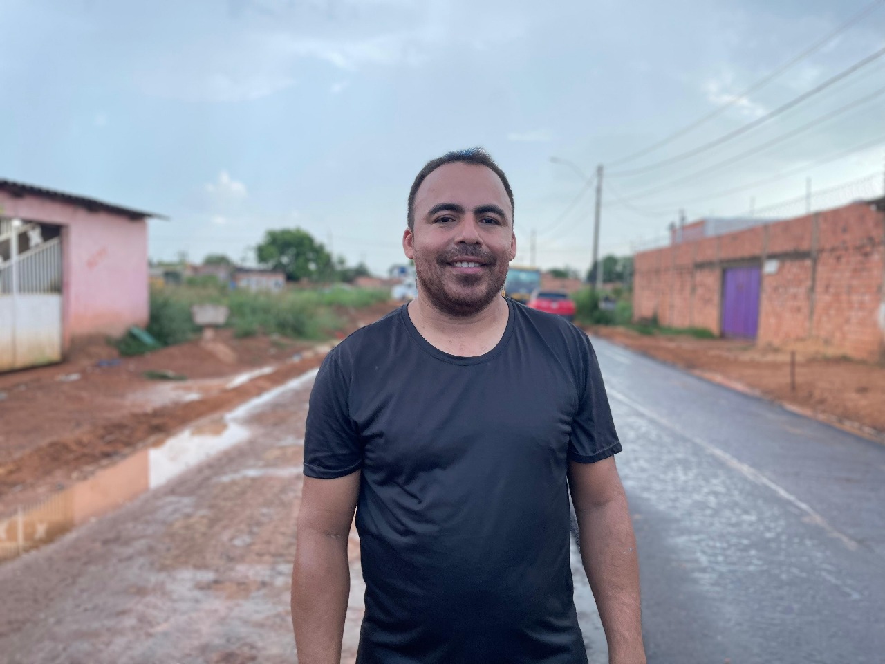 Manoel Jibson mora há 10 anos na rua Bacuri