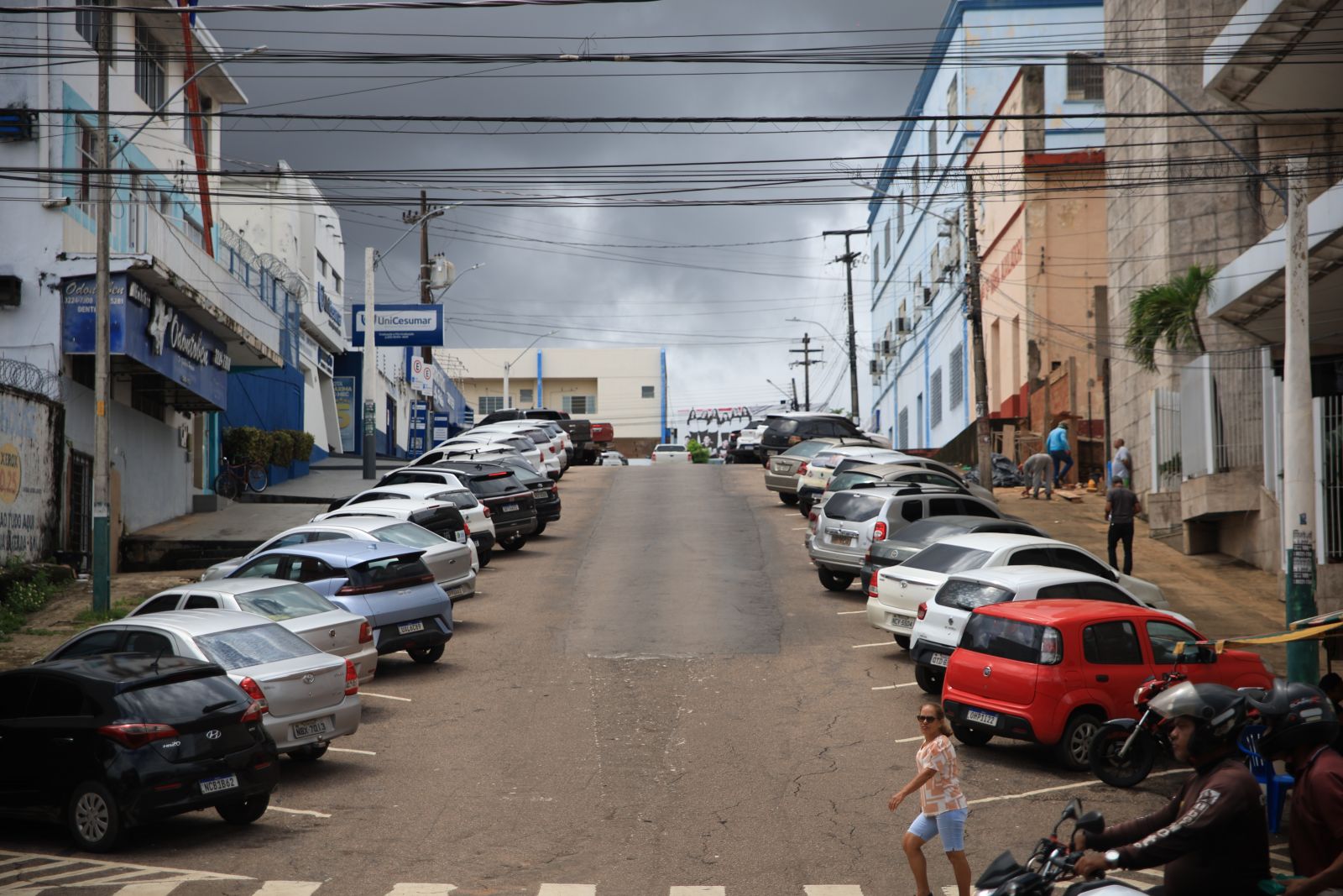 Implementação das vagas de estacionamento em 45 graus na Rua Irmã Capelli