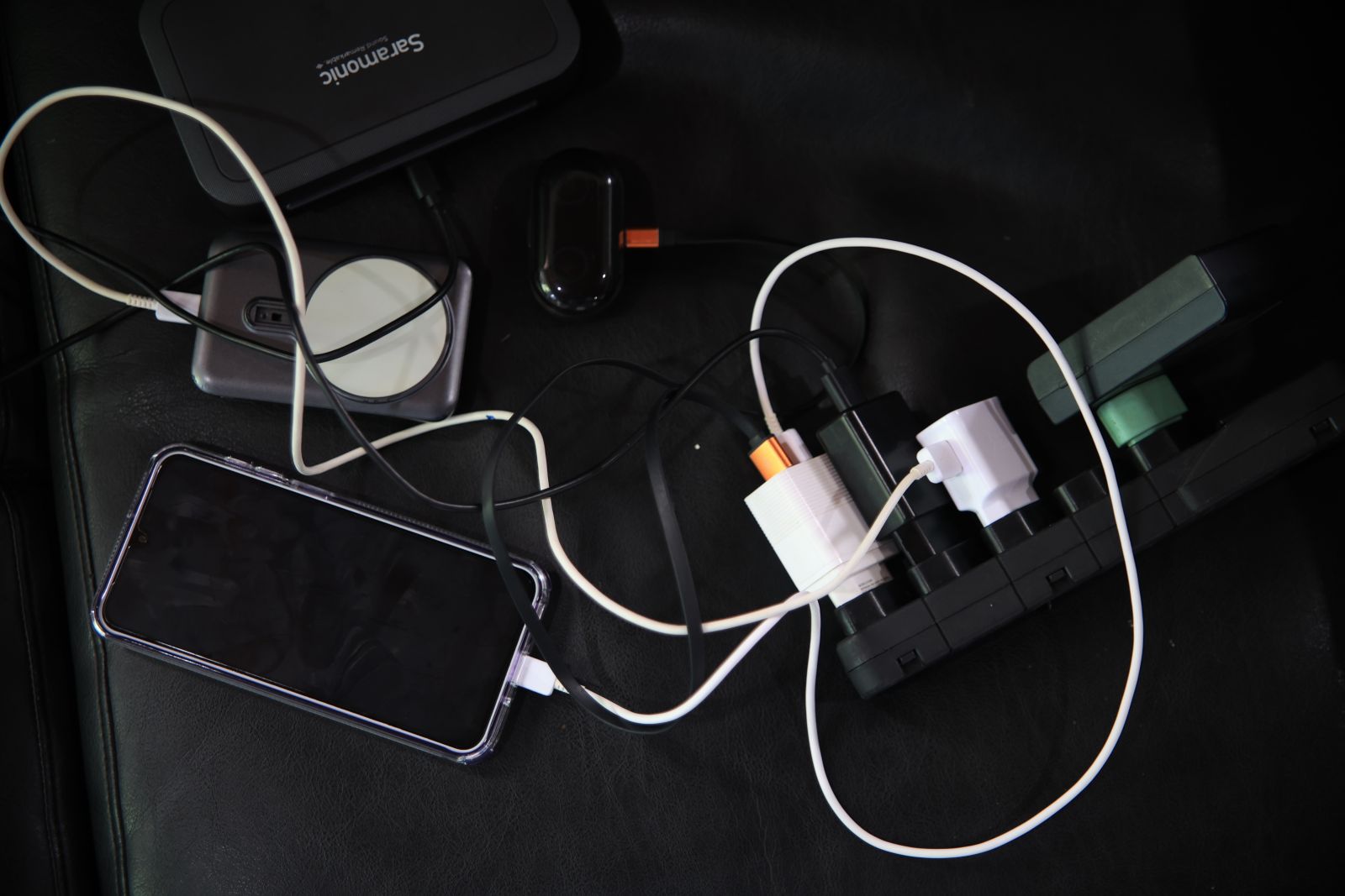 Hábito é comum em muitos lares e pode provocar acidentes graves