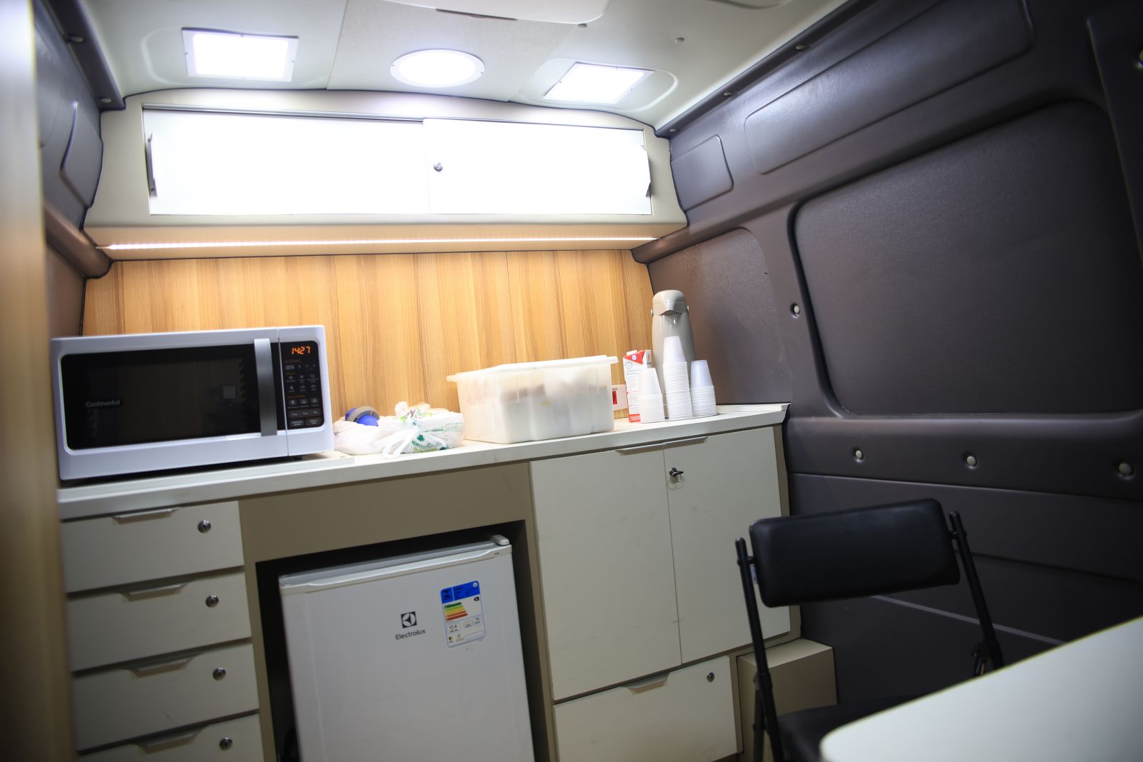 Trailer de atendimento individual para as vítimas