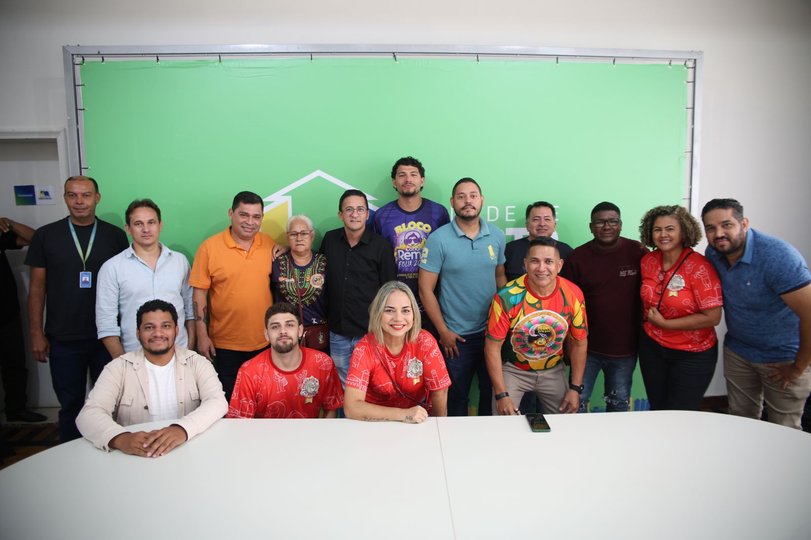 Entre os principais pontos discutidos estiveram as ações de segurança e a inédita instalação de grades nos circuitos oficiais por onde os blocos irão passar