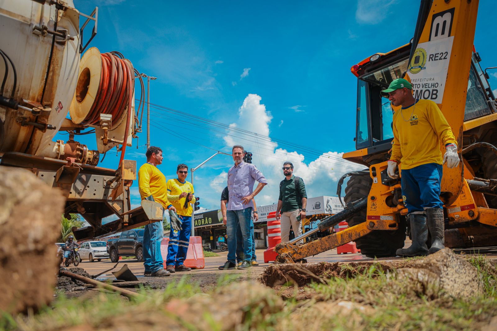Prefeitura segue limpando, construindo e buscando recursos para obras maiores
