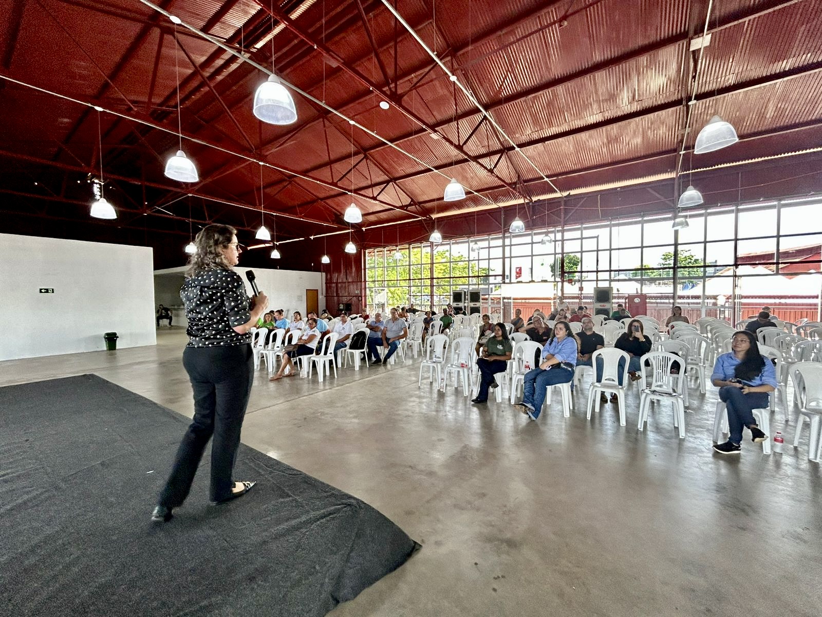 QUALIFICAÇÃO AGROINDUSTRIAL – Autocontrole e SISBI são tema de palestra nacional na Agrotec 2025