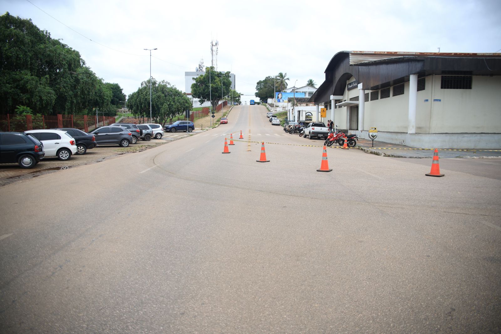 Ação visa garantir a segurança viária e a organização do fluxo de veículos e pedestres