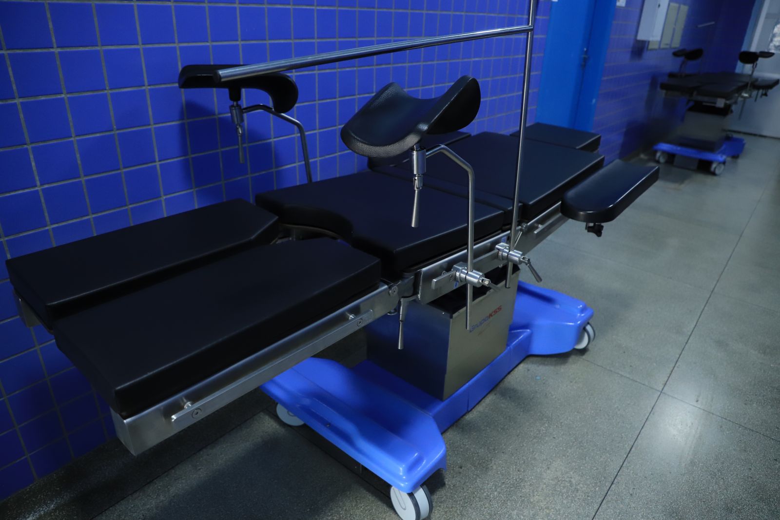 Quatro mesas cirúrgicas elétricas foram entregues