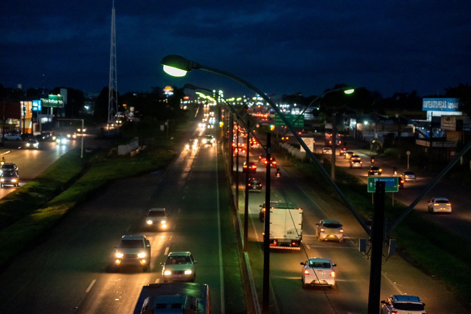 Mais de 35 mil pontos de iluminação foram implantados na capital