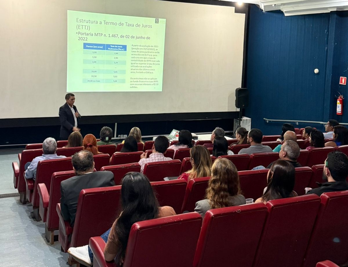 Ação visa promover a capacitação dos servidores e valorizar o funcionalismo público municipal