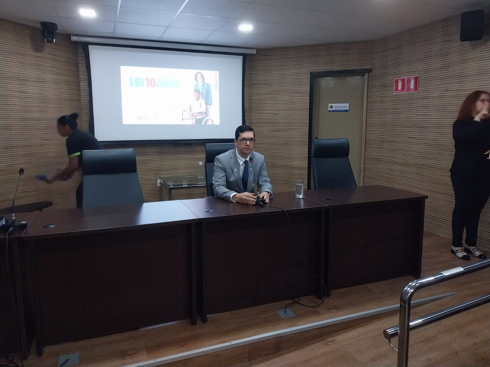 Juiz Flávio Henrique destacou que todas as cinco palestras do seminário seriam ministradas por pessoas com deficiência