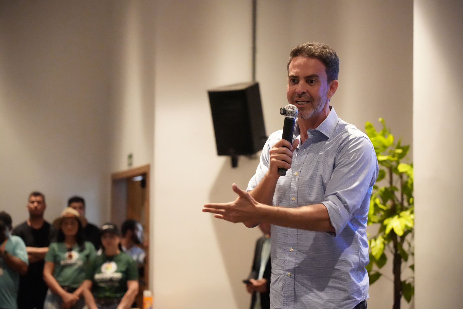 Léo Moraes destacou que o programa representa um avanço social para famílias que desejam regularizar a união