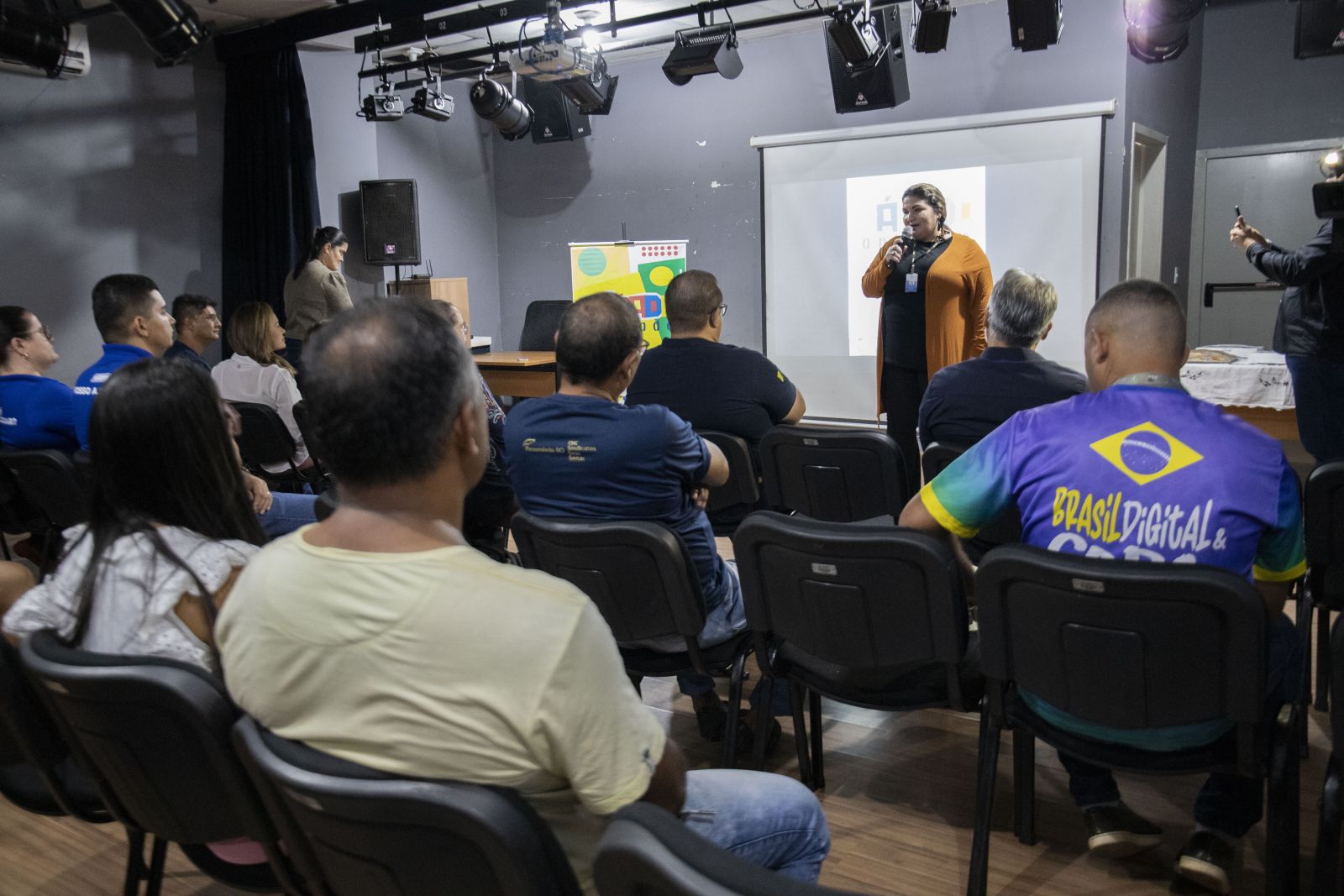 Lançamento reuniu imprensa, parceiros e lojistas